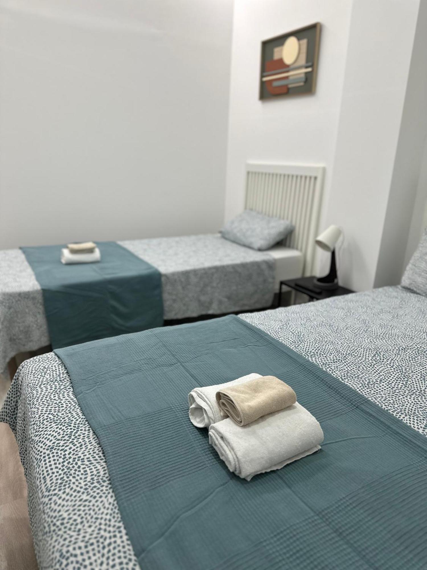 Alojamiento Fantasia Madrid Ngoại thất bức ảnh