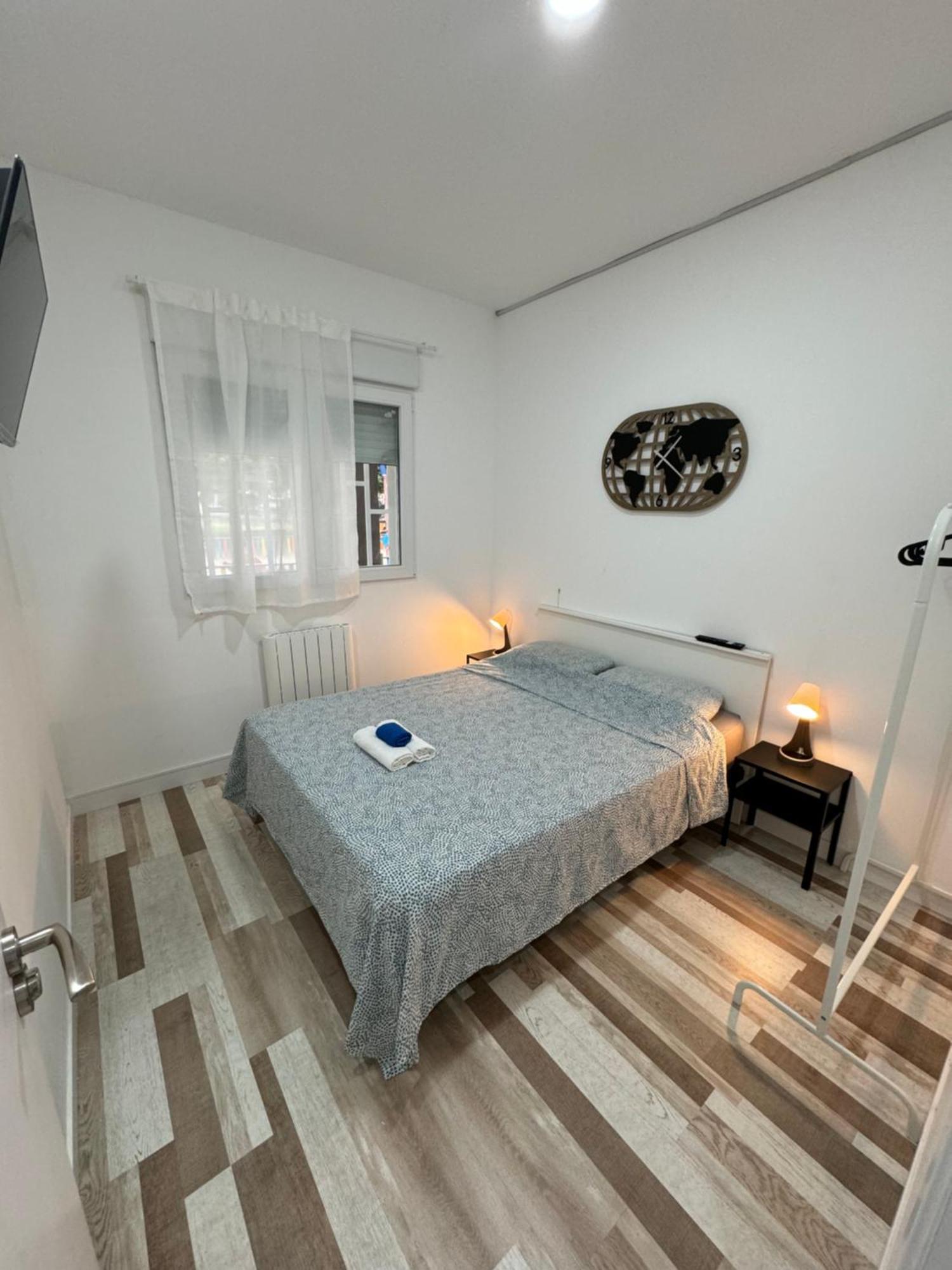 Alojamiento Fantasia Madrid Ngoại thất bức ảnh
